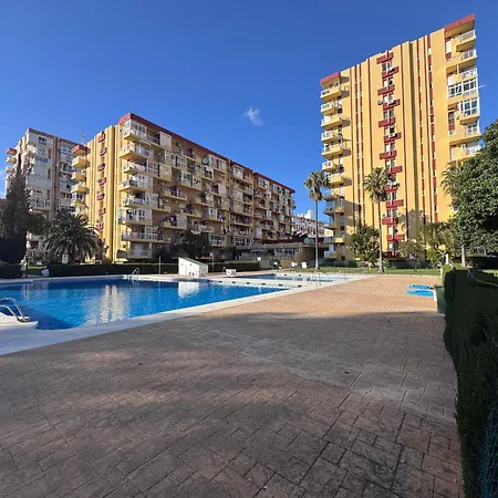 Cozy In Prime Location - Apartman