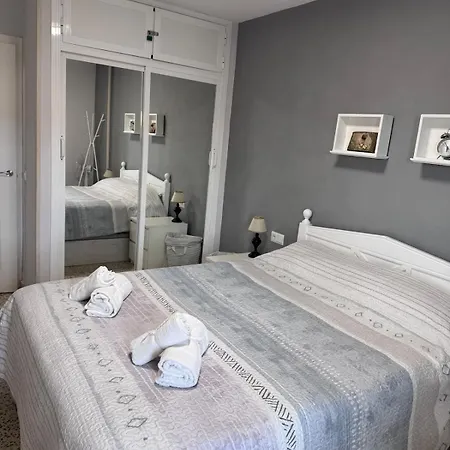 Cozy In Prime Location - Apartman *